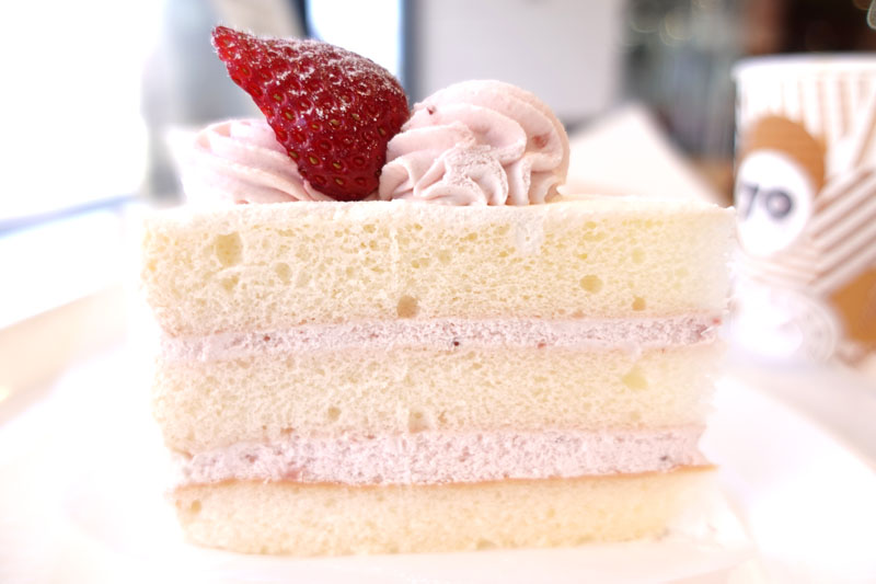 カフェでケーキを味わう 6 Morimotoのイチゴショート ミュンヘン大橋店 いー気分