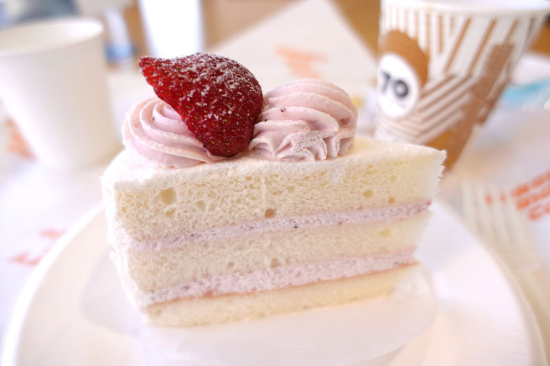 カフェでケーキを味わう 6 Morimotoのイチゴショート ミュンヘン大橋店 いー気分 カフェでケーキを味わう 6 Morimotoのイチゴショート ミュンヘン大橋店 いー気分